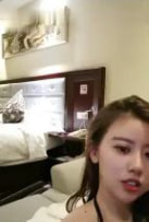 面具戴上就不怕害羞的正妹一天被干好几次都不能满足